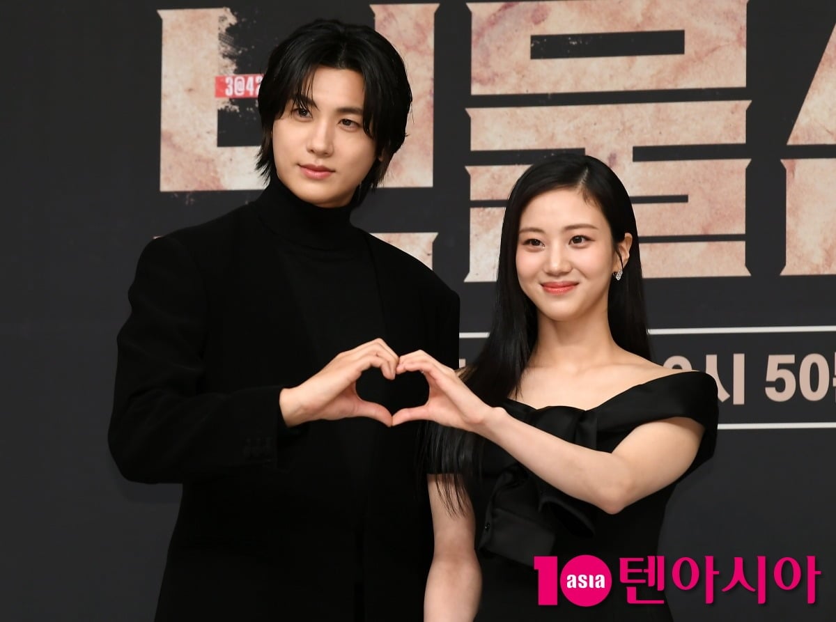 박형식과 홍화연이 '보물섬'에 주연을 맡아 공식 행사에 참석했다./사진=텐아시아DB