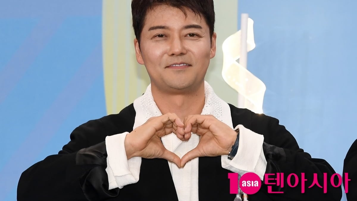 전현무가 공식석상에 참석했다./텐아시아 DB