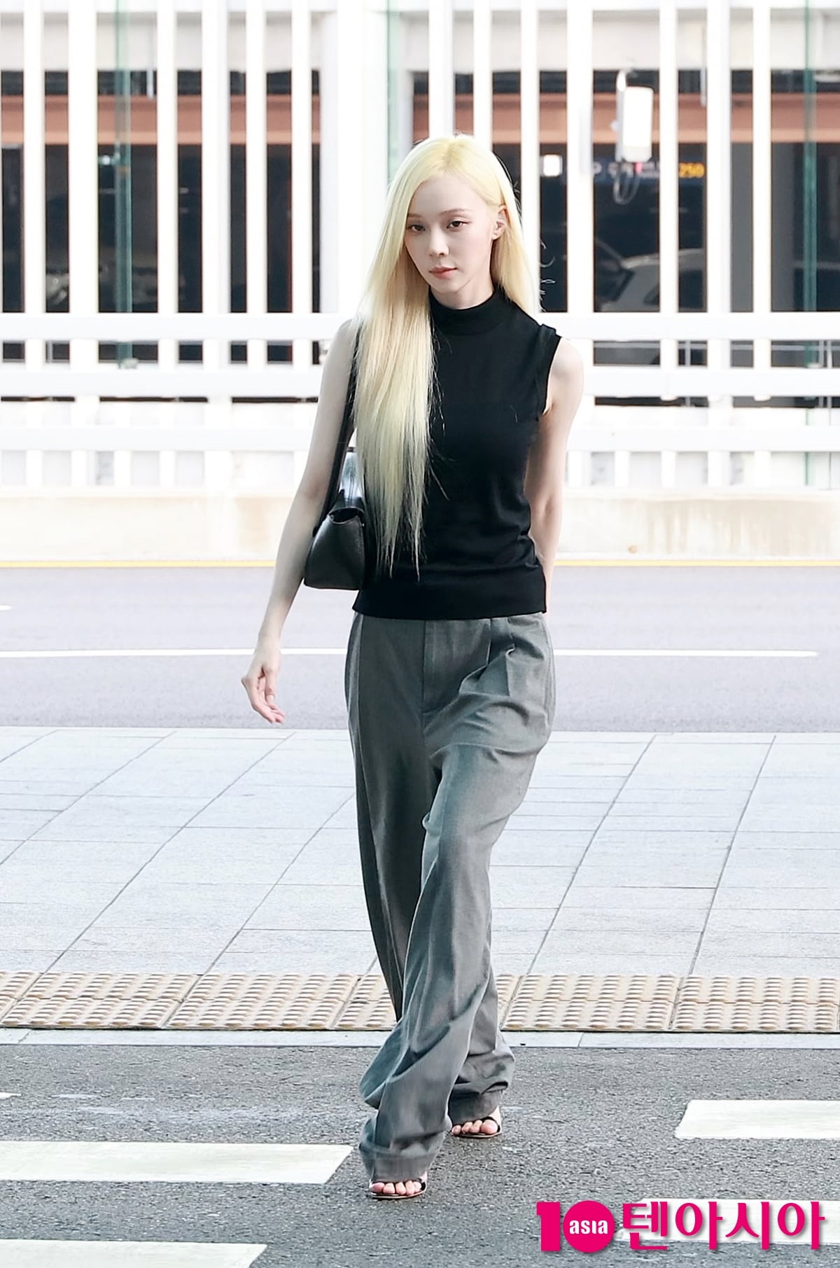 윈터가 공항에 나타났다./텐아시아 DB