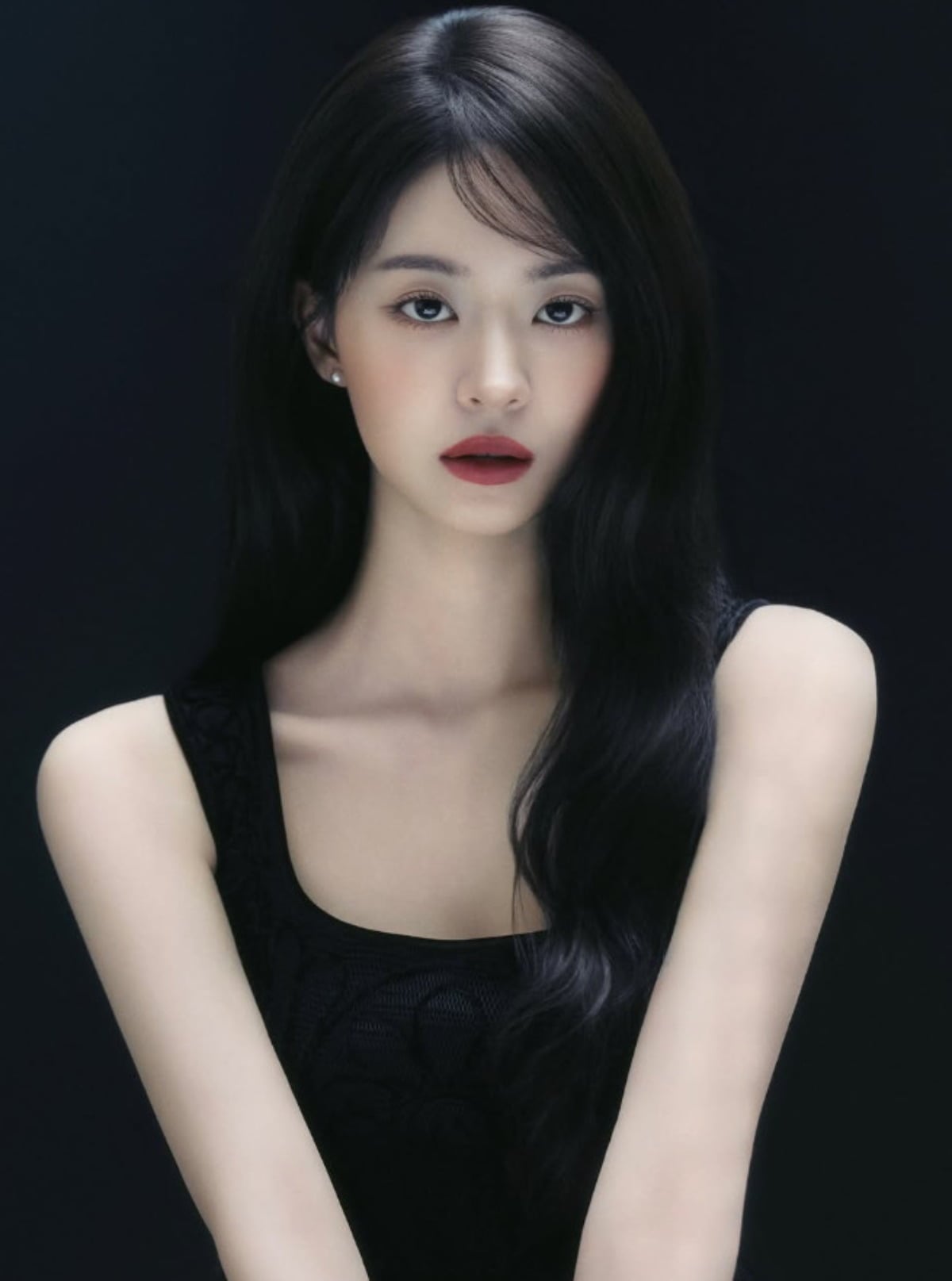 배우 전소영이 포즈를 취하고 있다. / 사진=전소영 SNS