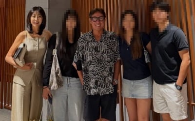 자식 농사 성공했네…전미라♥윤종신, '모델급 롱다리' 삼남매에 '흐뭇 미소'