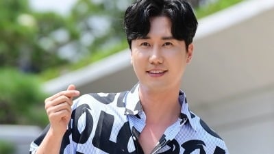 방송용 연애 하더니…신성, 박소영 언급 "6개월 뒤에 결혼하더라" ('신랑수업2')