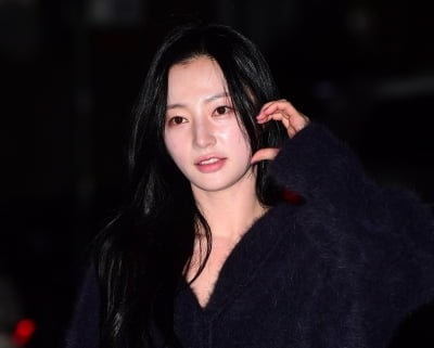 [공식] '학폭 의혹' 송하윤, 1년 3개월 만에 입 열었다…"학폭 제보자 검찰 송치"