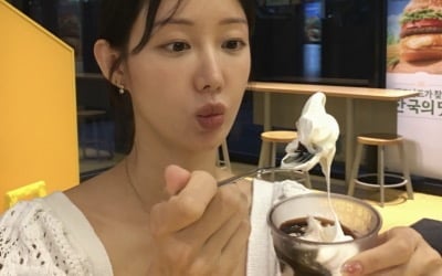 '49kg' 한그루, 여배우 식단 안 해…'시럽 듬뿍' 아이스크림 먹방에 '인간미' 폭발