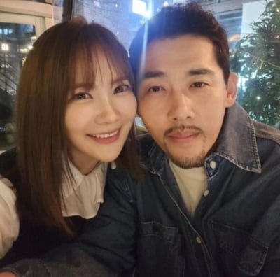 "음주운전으로 불명예 은퇴했는데"…'이용규♥' 유하나, 한 달 만의 팬미팅에 '갑론을박'