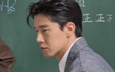 '참교육' 김무열, 카리스마 벗고 '아들 바보' 눈빛 장착…반전 매력 폭발
