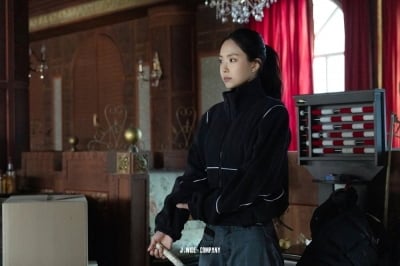 ‘김부장’ 손나은, 누가봐도 국정원 요원