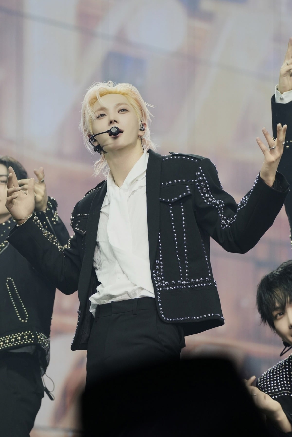 그룹 보이넥스트도어의 성호가 첫 월드투어 'BOYNEXTDOOR TOUR 'KNOCK ON Vol.2' IN SEOUL' 공연을 하고 있다. / 사진제공=KOZ엔터테인먼트