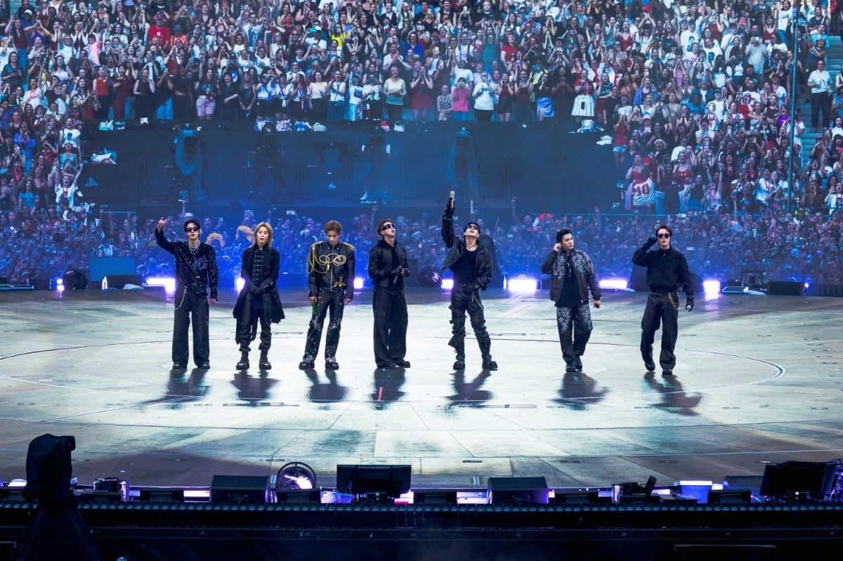 BTS World Tour ARIRANG in Paris / BIGHIT MUSIC (HYBE)