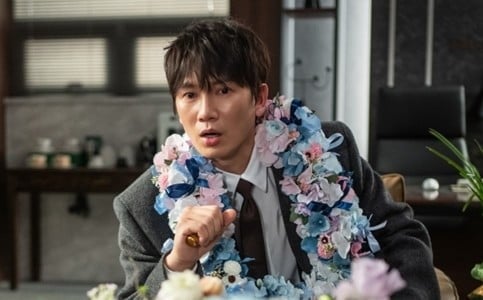 지성이 '아파트'에서 열연 중이다. / 사진=JTBC