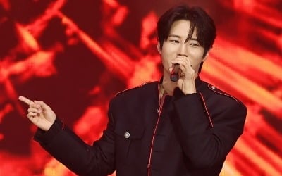 김중연, 7월의 가수 선정…단독 콘서트·신곡 무대로 열기 잇는다 [TEN차트]