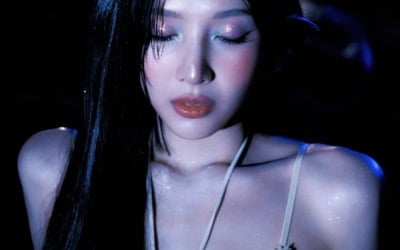 '뼈말라' 조이, '움푹' 쇄골 존재감 대박…'완전체 컴백' 앞두고 살 더 빠졌나