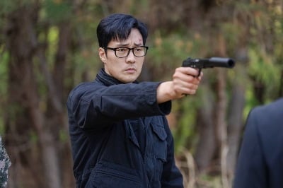 종영까지 단 2회…'김부장' 소지섭, 주상욱과 최후의 승부 펼친다