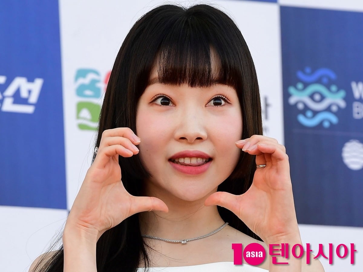 MBC 예능 '전지적 참견 시점'에서 배우 김아영이 친오빠와 함께 출연해 눈길을 끌었다./사진=텐아시아DB