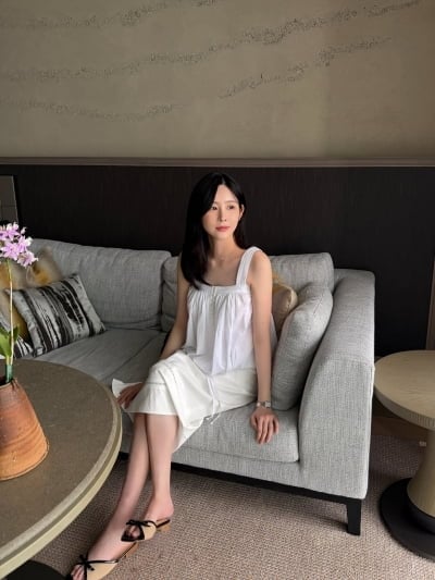 '♥매출 500억' 박지현, 올화이트 룩이 이렇게 우아하다니…청순 비주얼에 시선 집중