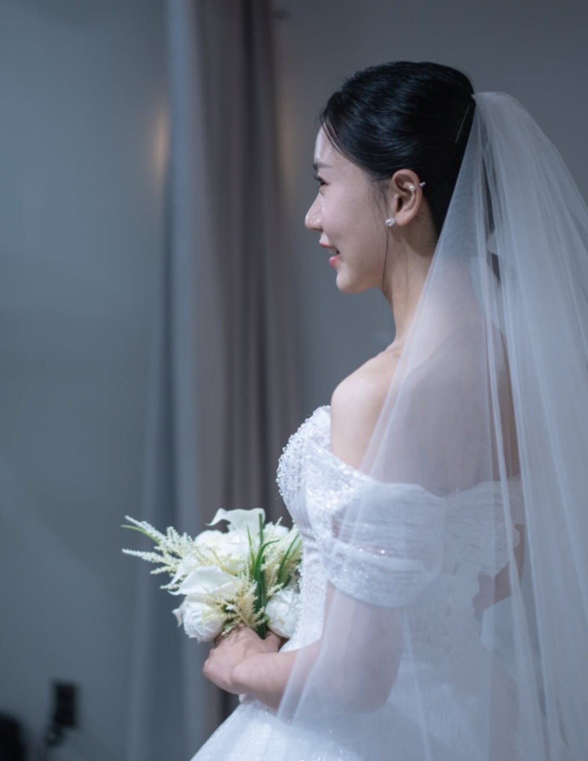 '33세' 송하예, 연예계 동료들도 모르게 결혼하나…"진짜?" 전부 똑같은 반응