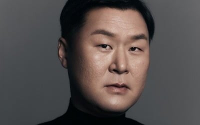 윤경호, 알고보니 개명 했었다…"8년째 이름 만 번 쓰기 실패" ('김부장')[인터뷰③]