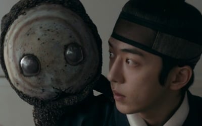 꺼먹살이와 '껌딱지 케미' 빛났다…남주혁, 상상 속 존재 살린 열연 ('동궁')
