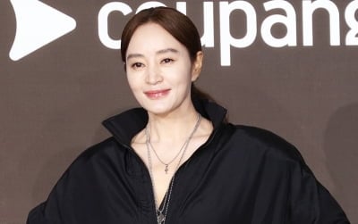 '55세' 김혜수, 인플루언서 도전하나…"의상까지 직접 제작, 그래도 소질 없어" ('지금불륜')