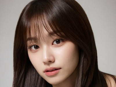 강미나, tvN 출연 고사했었다…"감독님이 꽃다발 이벤트 해줘서 마음 바꿔" ('내일도')[인터뷰①]