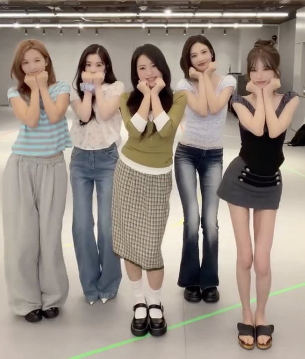 아이린, 슬기, 웬디, 조이, 예리 / 사진 = 레드벨벳 공식 SNS
