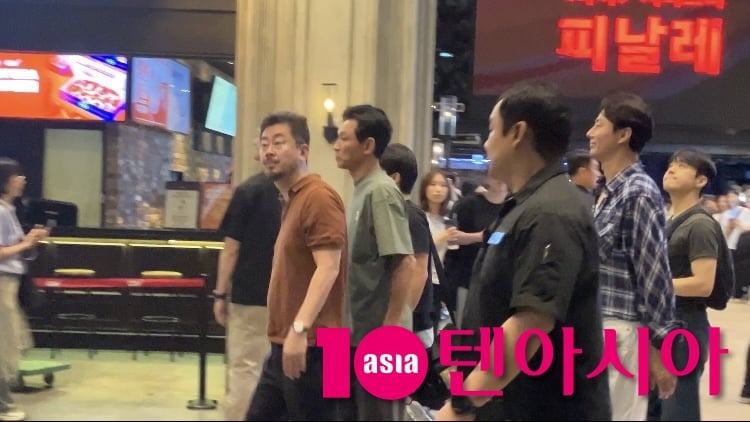 황정민이 무대인사에 참석했다./텐아시아 DB