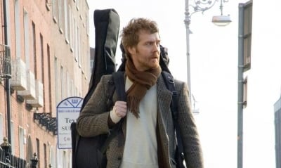 '원스' 글렌 핸사드, 오토바이 사망 사고…'Falling Slowly' 남기고 떠났다