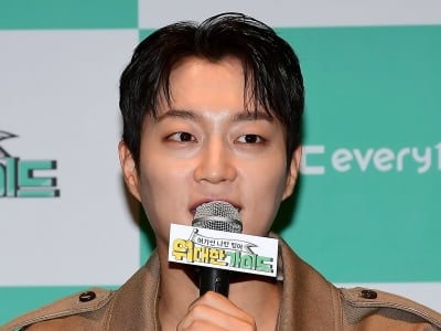 이이경 바통 받은 지 4개월 만에 '용형' 하차…윤두준, 새 예능서 18년 차 내공 발휘 ('팬덤')
