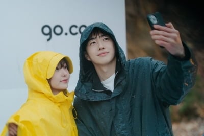 2000년생 남배우와 9살 차이 극복했다…"강훈이 먼저 편하게 다가와서 친해져" ('최애의')