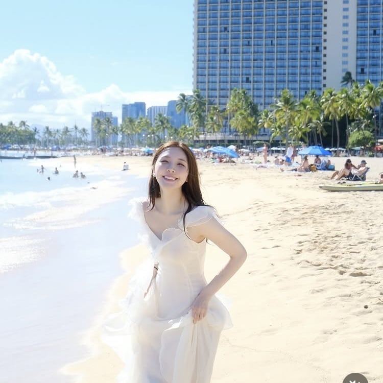 성해은, 여행갔다 물벼락 맞았다…여기가 흠뻑쇼야 뭐야
