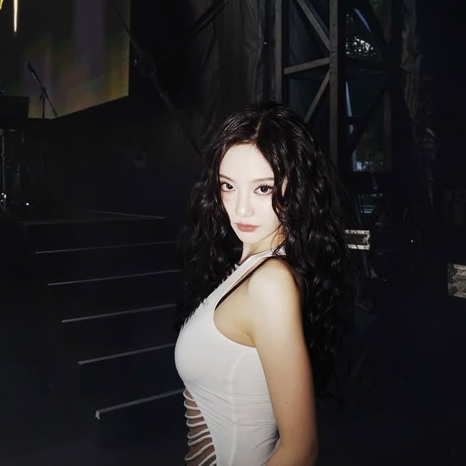 에스파 닝닝, 바비인형 실사판…롤라팔루자 홀릴만 했네