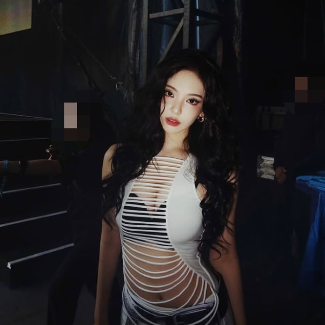 에스파 닝닝, 바비인형 실사판…롤라팔루자 홀릴만 했네
