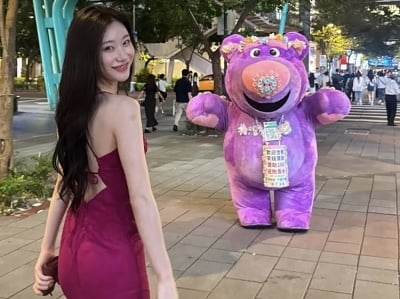 채령, 6만원 안되는 원피스를 명품처럼…얇디얇은 스파게티 스트랩도 독특