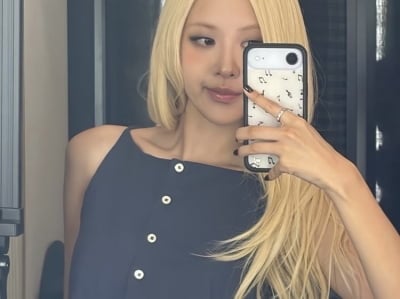 로제, 가성비가 대박이네…12만 5000원 블라우스 협찬일까