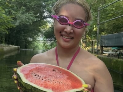 풍자인줄 알았네…랄랄, 부유방 볼록+살오른 몸매 당당히 공개