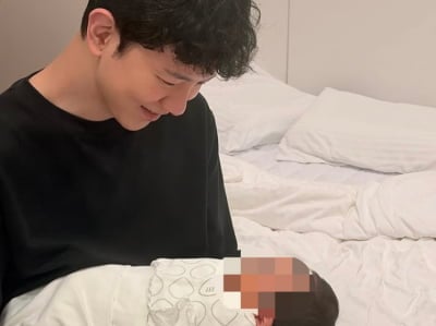 ‘부부가 같이 샤워’ 김지영 남편, 딸에게 편지…“먹고 자고 싸고, 주인공”