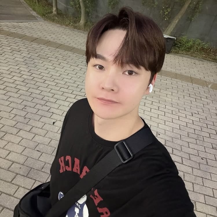 ‘성형에만 1억원’ 박서진, 위고비 안 한다…36도 폭염에 직접 뛰는 열정