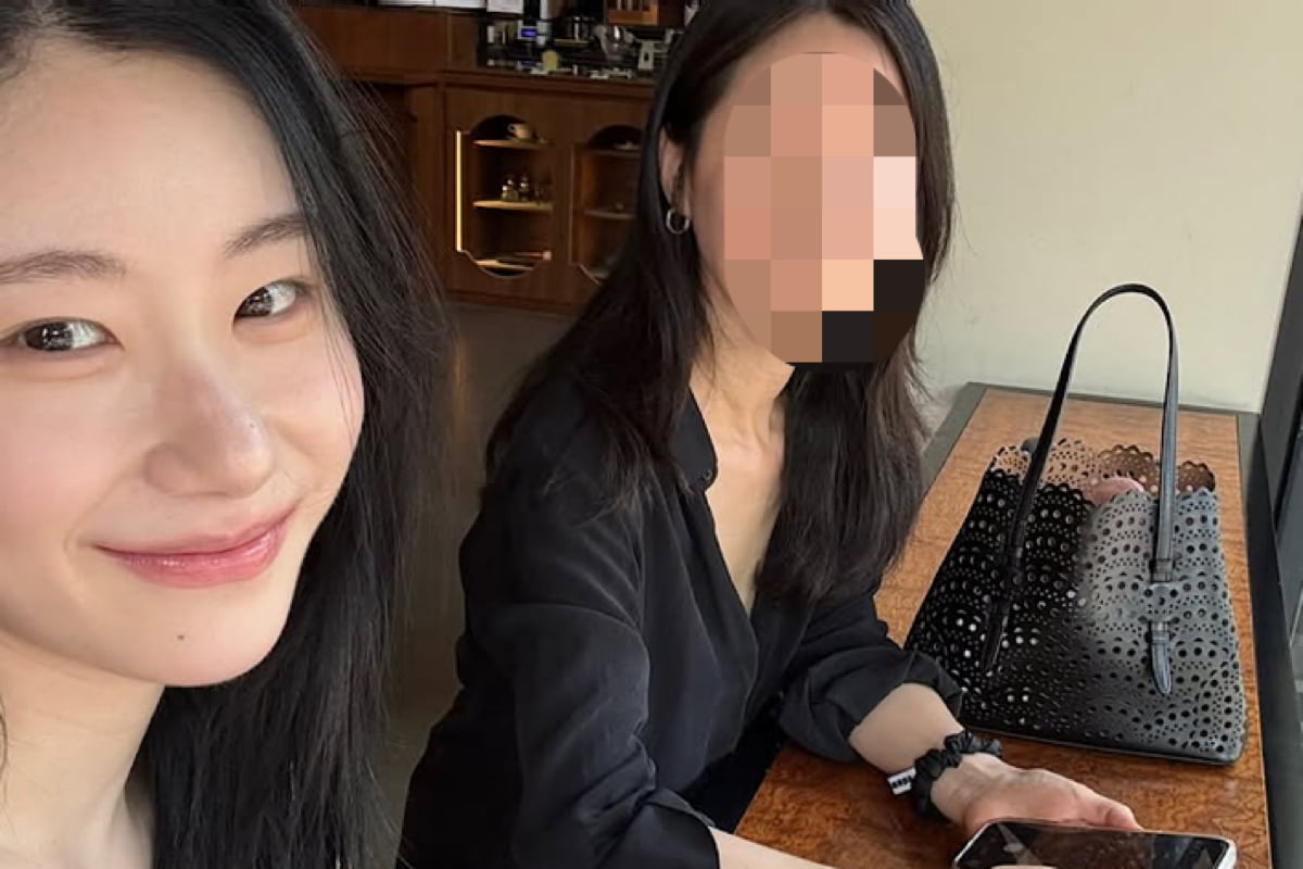 "지구상에서 가장 아끼는"…채령, 공개 애정 표현에 모친은 얼마나 뿌듯할까
