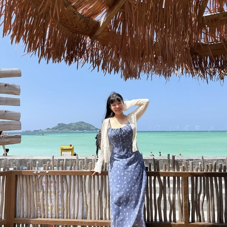 신혜선, ♥보험설계사 배우자에 뽀뽀받아…“안쓰러웠는데, 휴식 가지니 다행”
