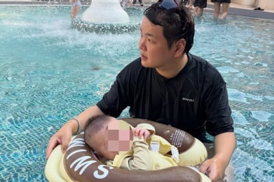 곽튜브 팔뚝만한 子, 물속에서 꼬물꼬물…곧 CF 들어올 듯한 비주얼