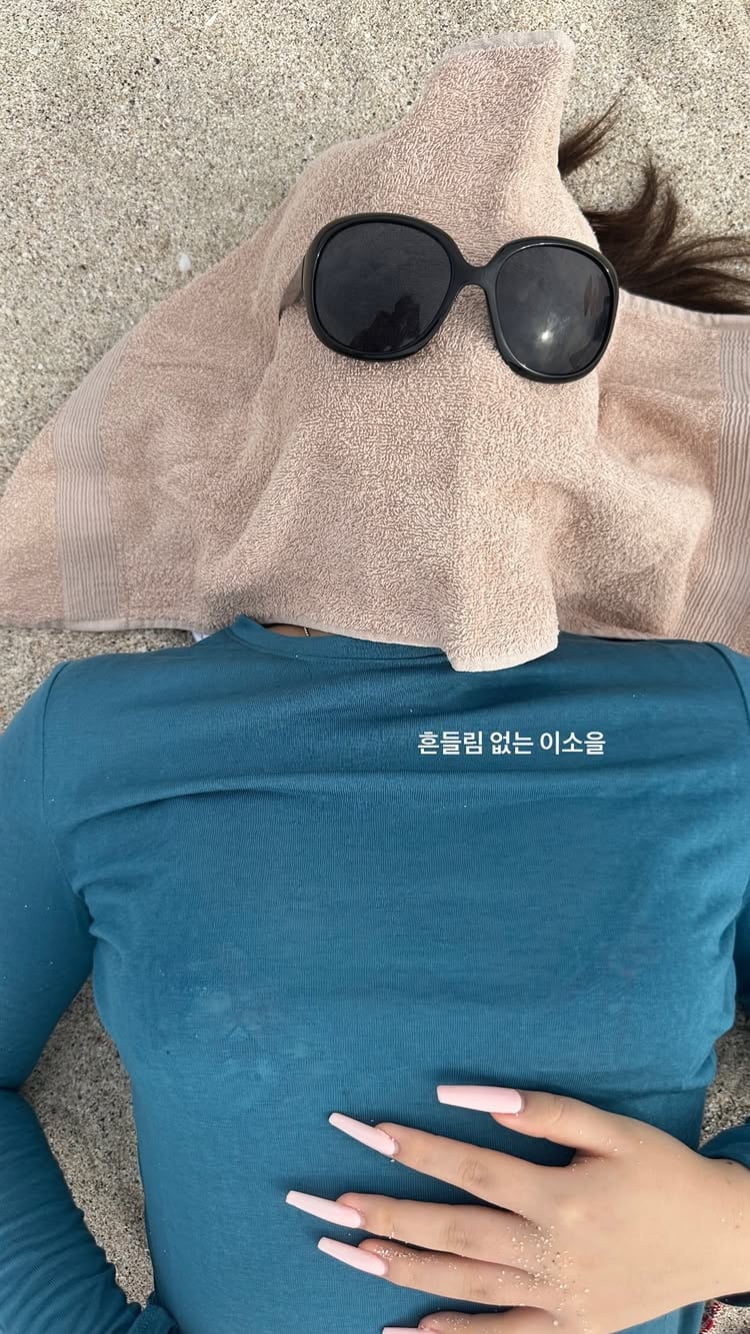 손톱 길이가 어마무시해…이범수 딸, 10대인데 비키니에 트렌디함은 다 갖췄어