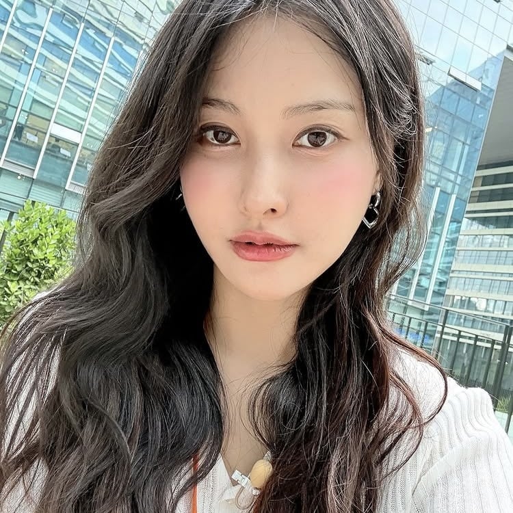 얼굴 바뀌어 못 알아봤다…카라 박규리, 분위기 확달라진 과즙 근황