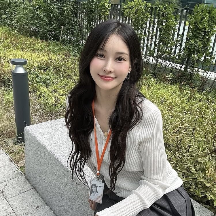 얼굴 바뀌어 못 알아봤다…카라 박규리, 분위기 확달라진 과즙 근황