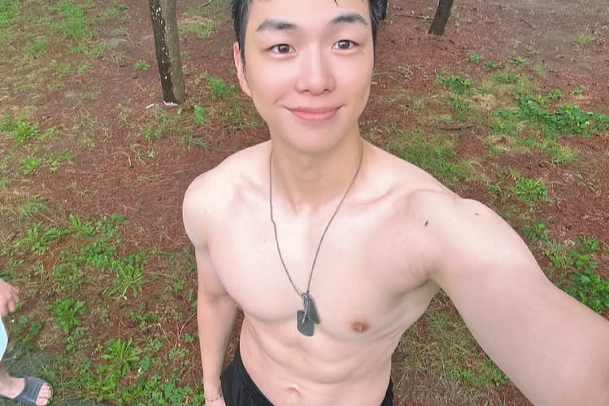 강다니엘, K-군인의 피지컬…선명한 식스팩에 군살없는 몸