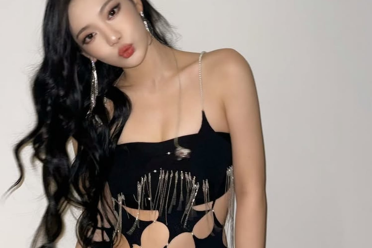 옆구리 다 뚫렸는데 튀어나온 살은 없어…닝닝, 볼륨감은 그대로