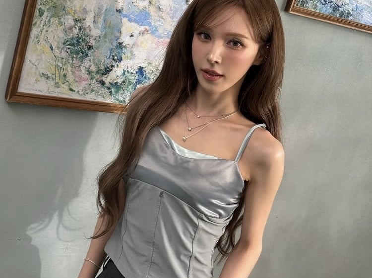 말라도 너무 말랐잖아…웬디, 어깨뼈가 튀어나온 뼈말라