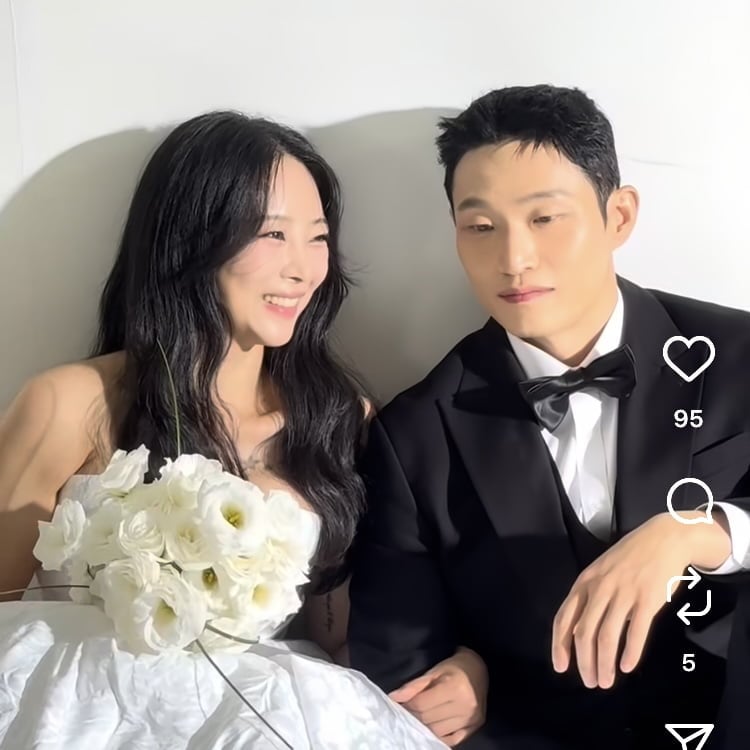10기 옥순♥유현철, 입맞춤하기 1초전…13kg 쪘어도 드레스핏은 완벽