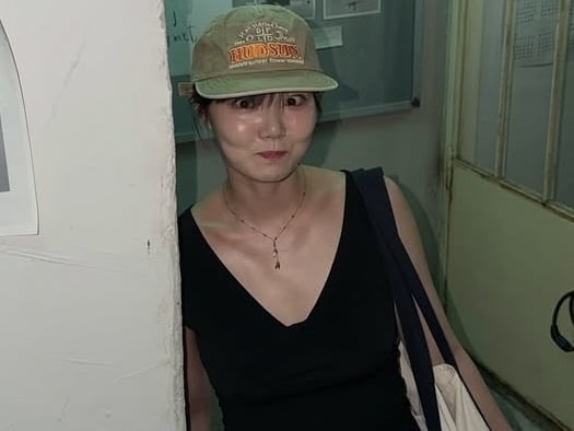 이경실 딸, 슬립 원피스 벗었다…상체 라인 뽐내며 민소매룩 소화