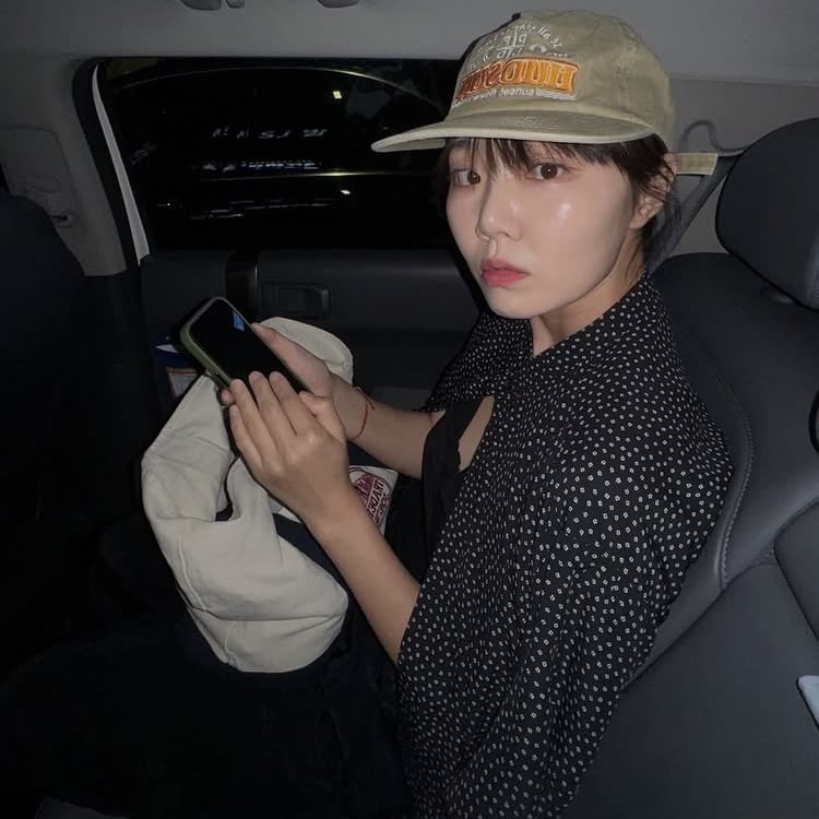 이경실 딸, 슬립 원피스 벗었다…상체 라인 뽐내며 민소매룩 소화