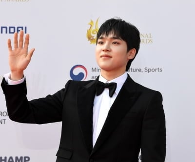[공식] 정해인 소속사 신예 남배우라더니…문성현, 영화 '여전히 찬란하게' 캐스팅